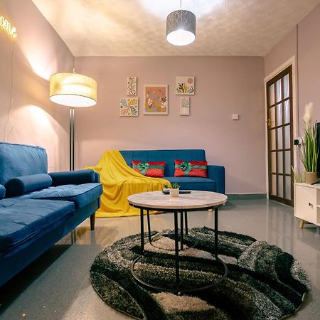 Spacious & Comfy Home In West Midlands - Sleeps 8, Free Parking, Wifi, Netflix, Prime Location, Ideal For Contractors, Business, Groups, Travellers, Families And Relocators Coventry Exterior photo